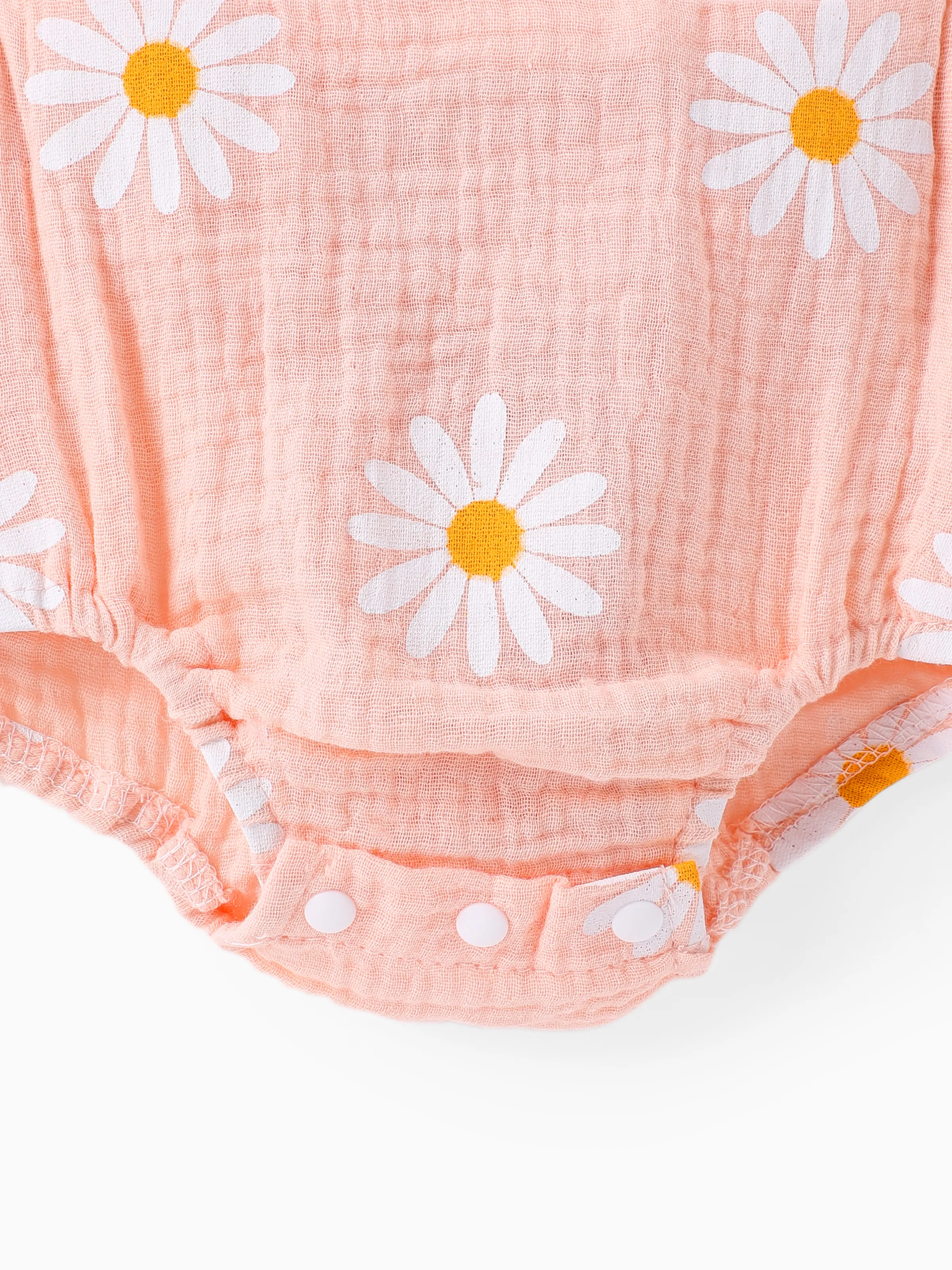 100% Cotton 2pcs Daisy Print Crepe Fabric Baby Romper Set Pink - Image 6