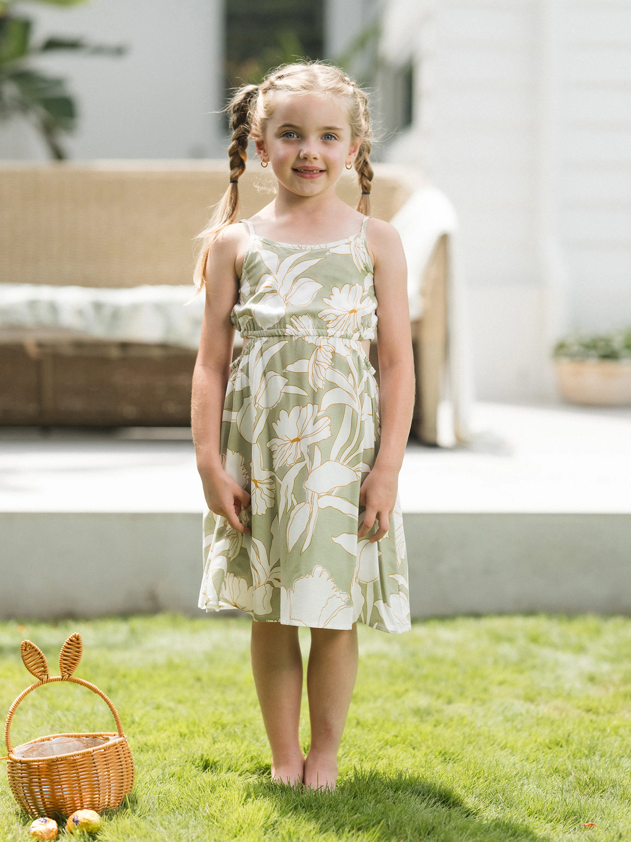 Daddy & Daughter Outfits Tropical Floral Print Strap Dress or Short-sleeve Colorblock Shirts Set Pale Green - Image 11