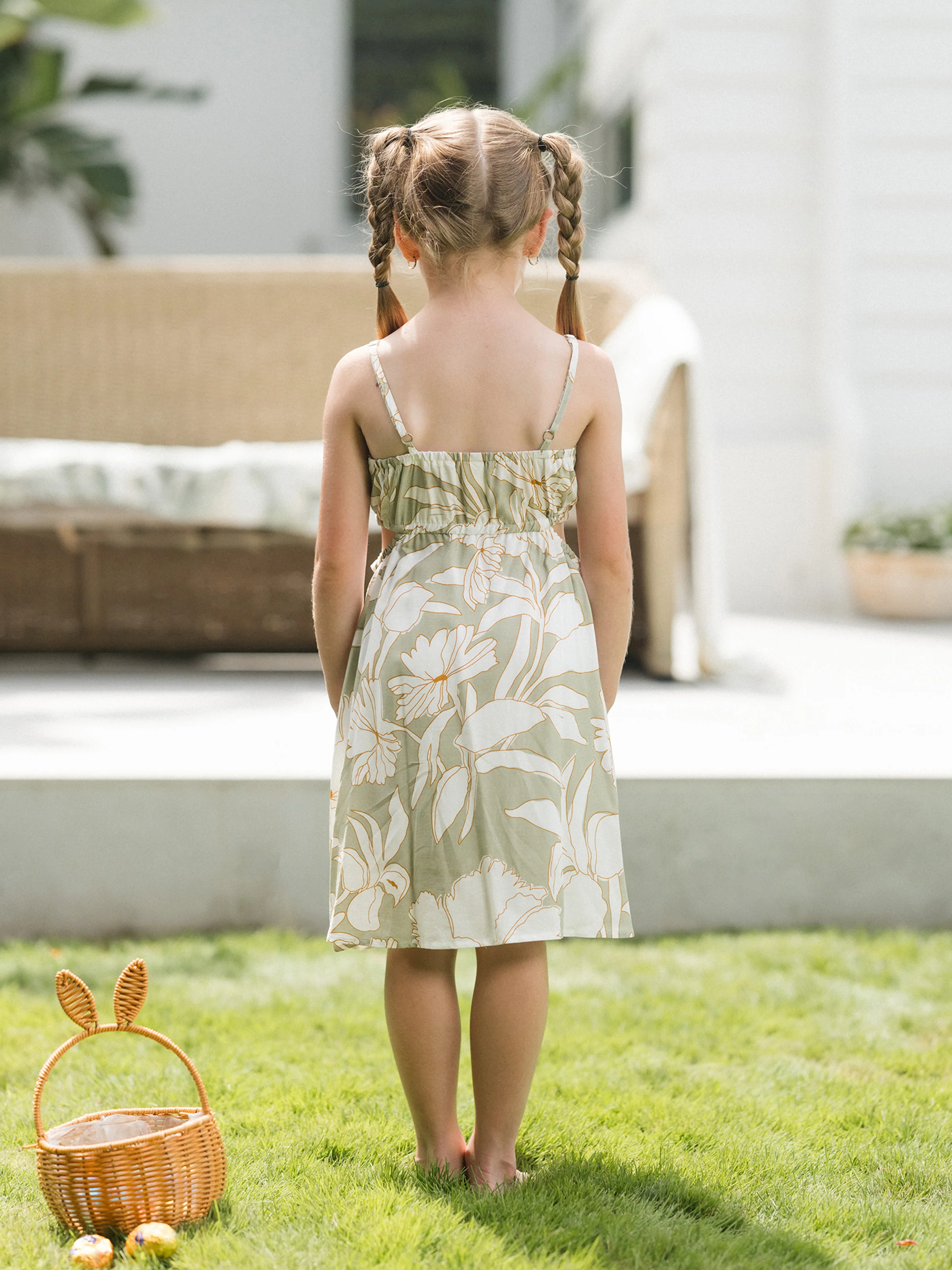 Daddy & Daughter Outfits Tropical Floral Print Strap Dress or Short-sleeve Colorblock Shirts Set Pale Green - Image 12