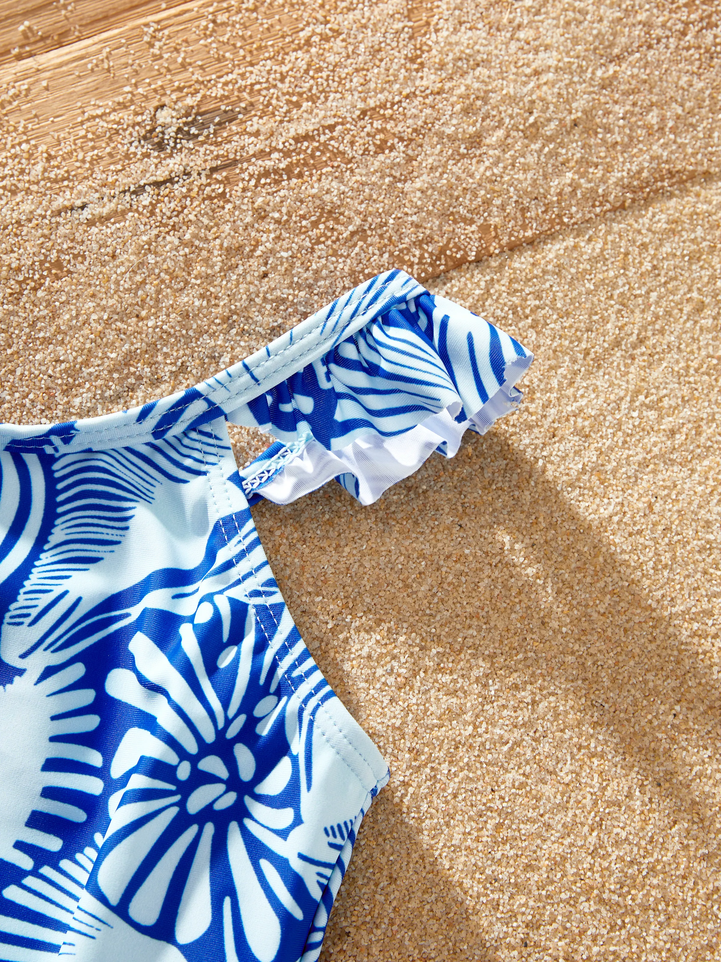 Daddy & Daughter Shell Print Swimwear Floral two-piece Bikini & Swim Shorts Set for Mom, Dad, & Kids, Perfect for Beach Days & Pool Parties Blue - Image 16