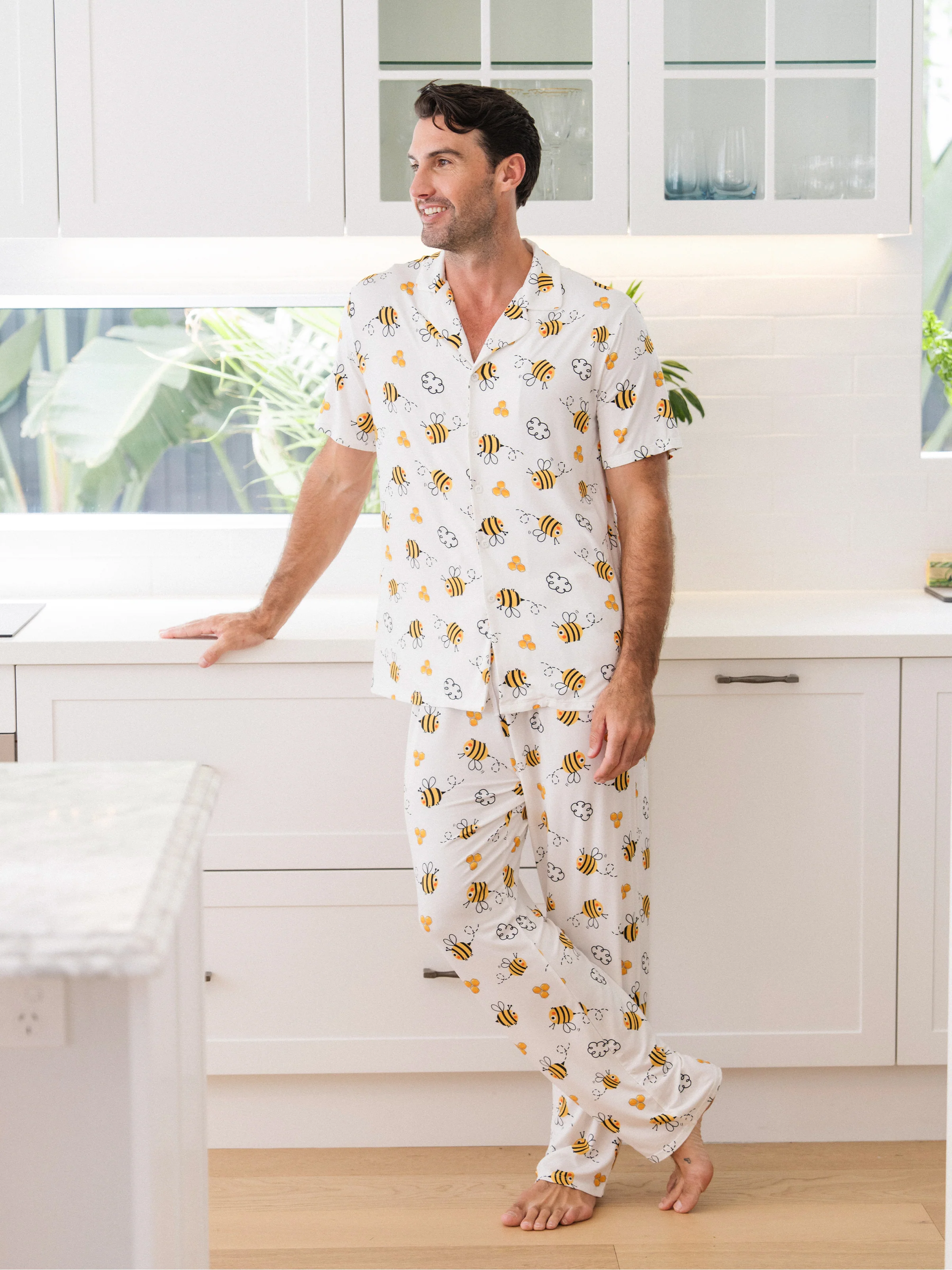 Family Matching Bamboo Pajamas Soft Bamboo Viscose PJs for Men Women Kids Toddler, Cute Bee Print Sleepwear with Short Sleeve Top and Long Pants White - Image 8