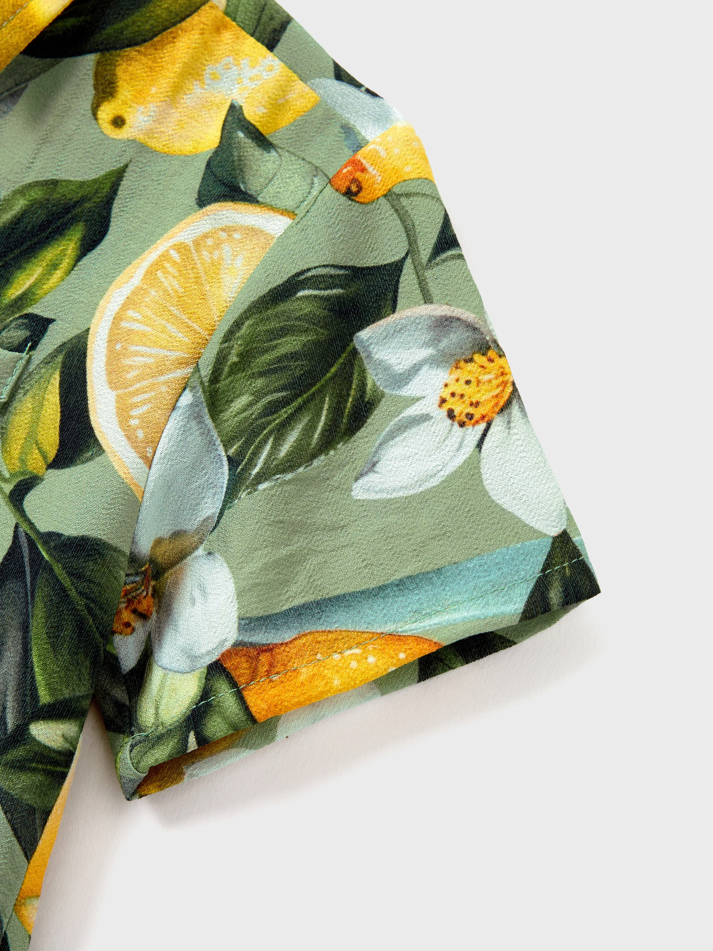 Daddy & Son Outfits – Lemon Print Hawaiian Shirts  – Tropical Vacation Clothes for Men & Kids Green - Image 16