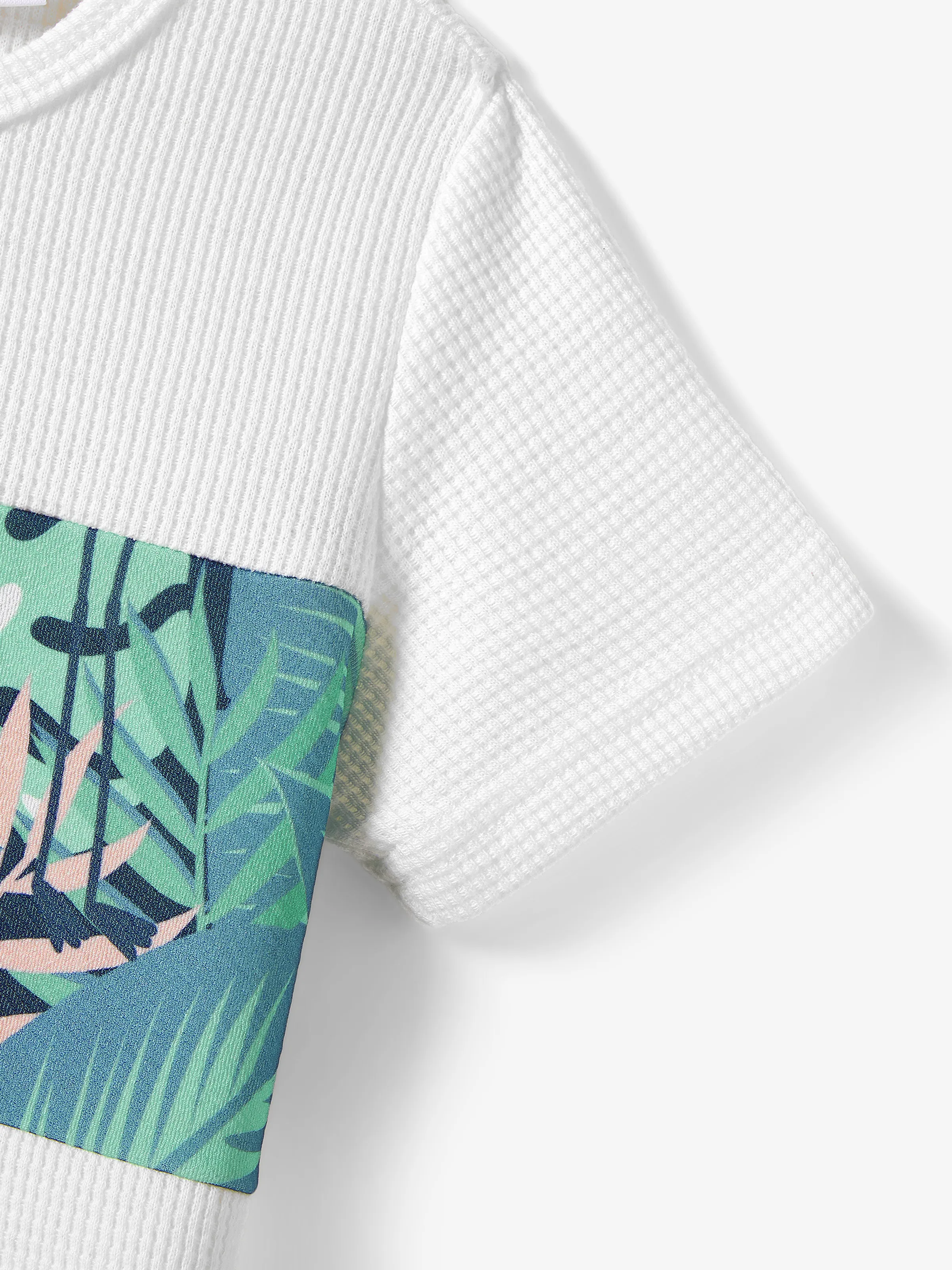 Disney Mickey and Friends Daddy & Son Tropical Botanical Print Waffle Fabric T-shirt greenwhite - Image 8