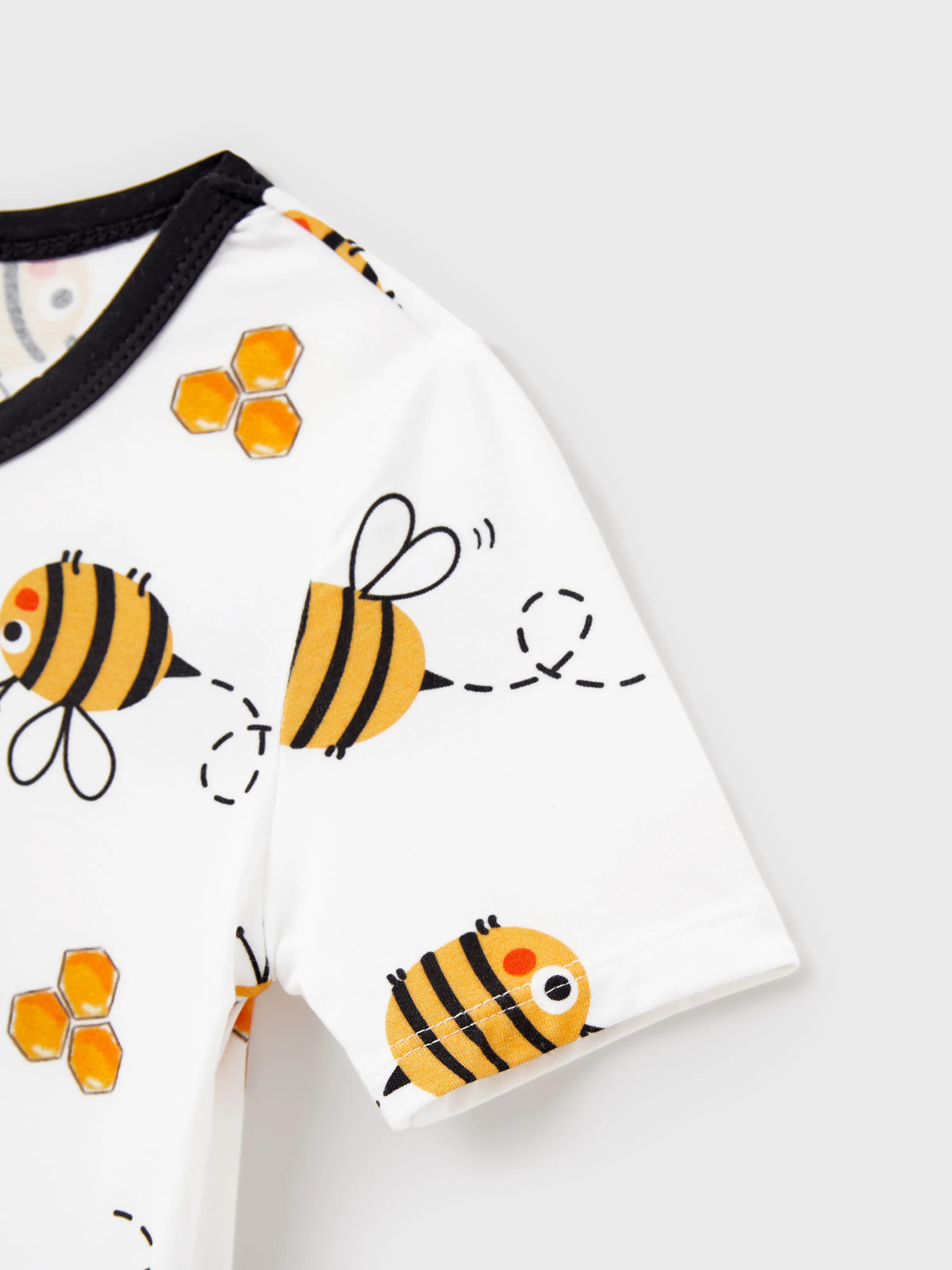 Family Matching Bamboo Pajamas Soft Bamboo Viscose PJs for Men Women Kids Toddler, Cute Bee Print Sleepwear with Short Sleeve Top and Long Pants White - Image 17