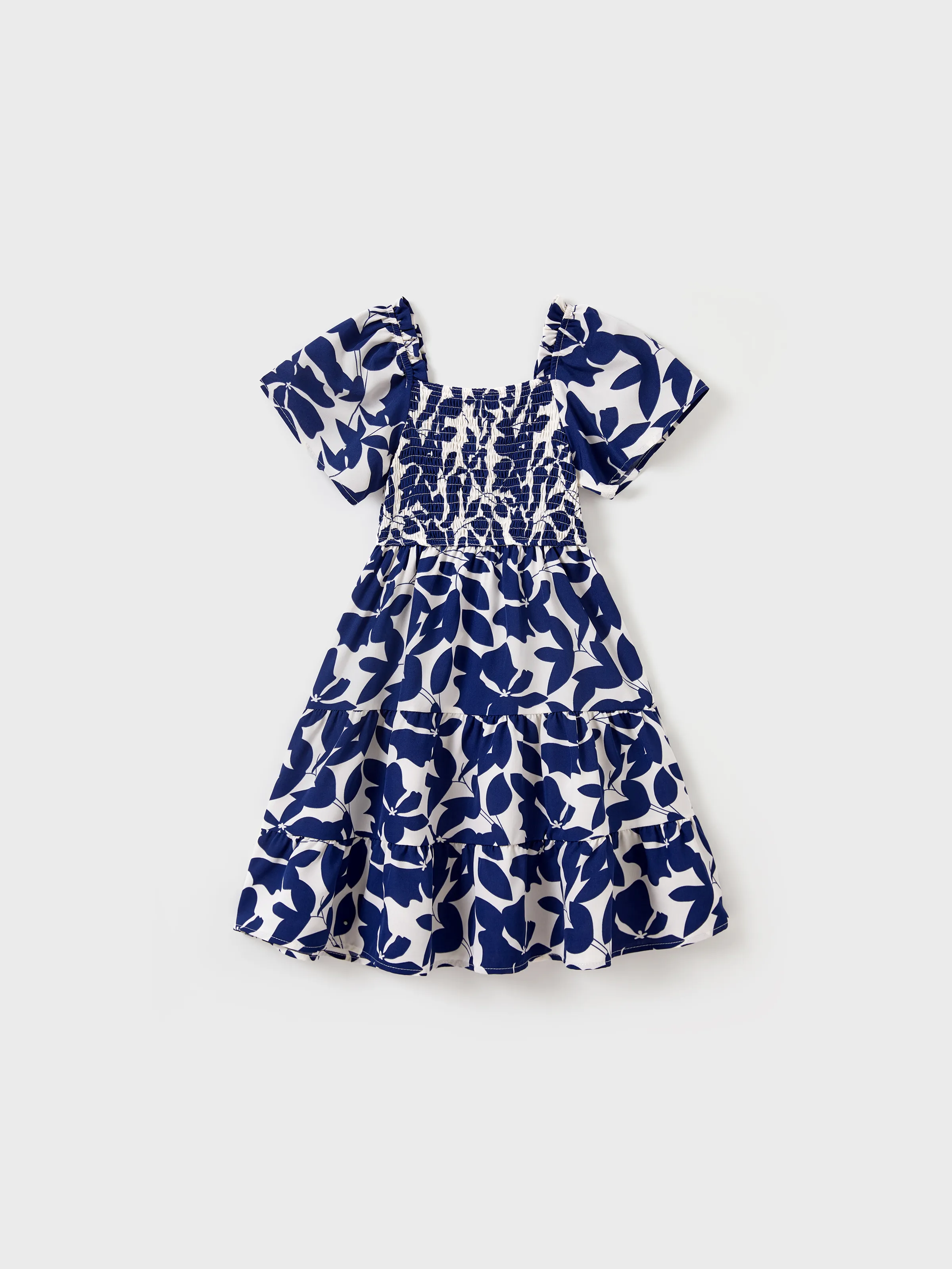 Family Matching Blue Colorblock Tee or Leaf Print Smocking Puff-sleeve Dress Set Blue - Image 5