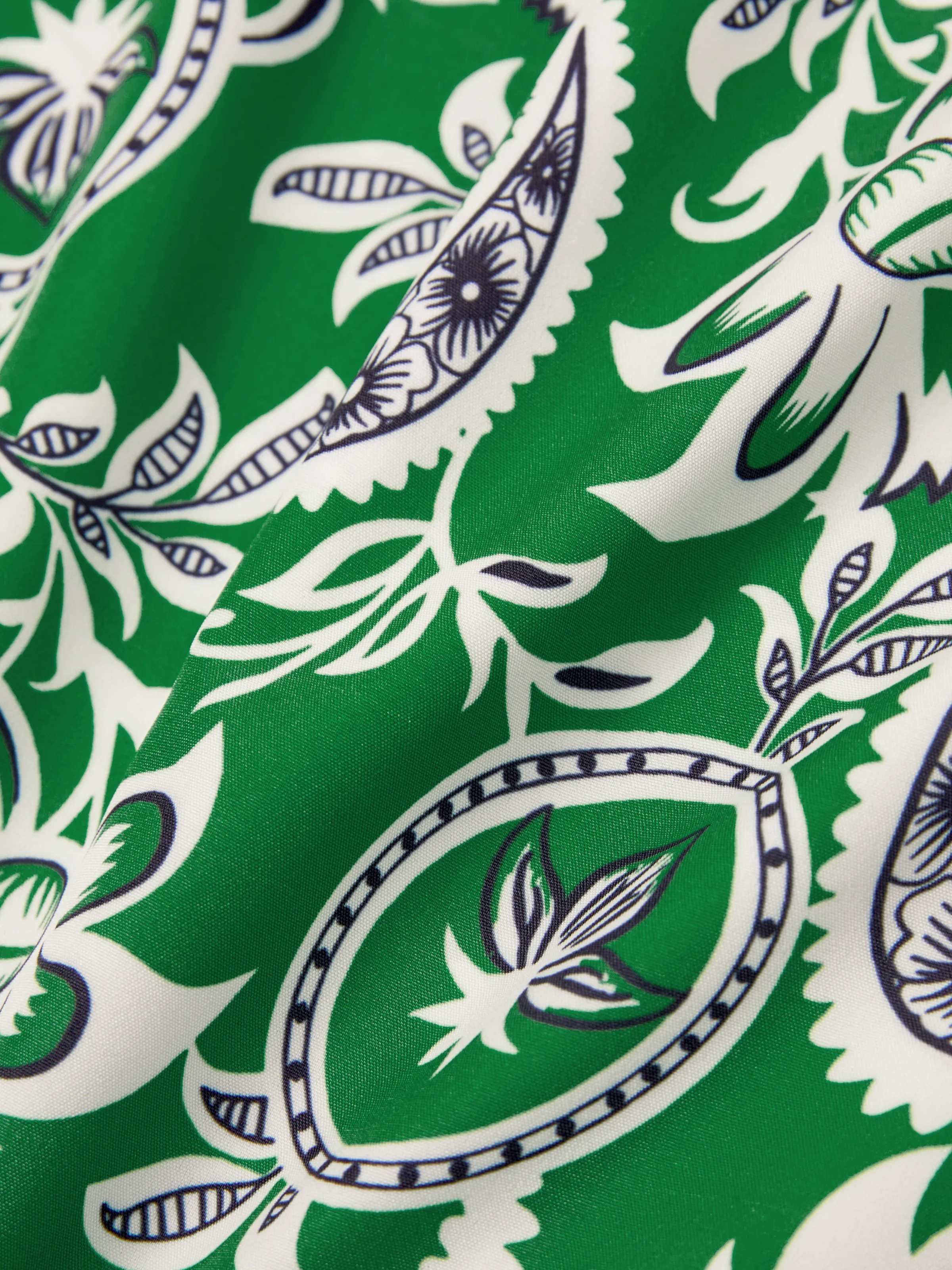 Family Matching Outfits Set Floral Print Short-sleeve Collar Shirt or Strappy Smocked  Dress for Summer Vacation  Green - Image 35