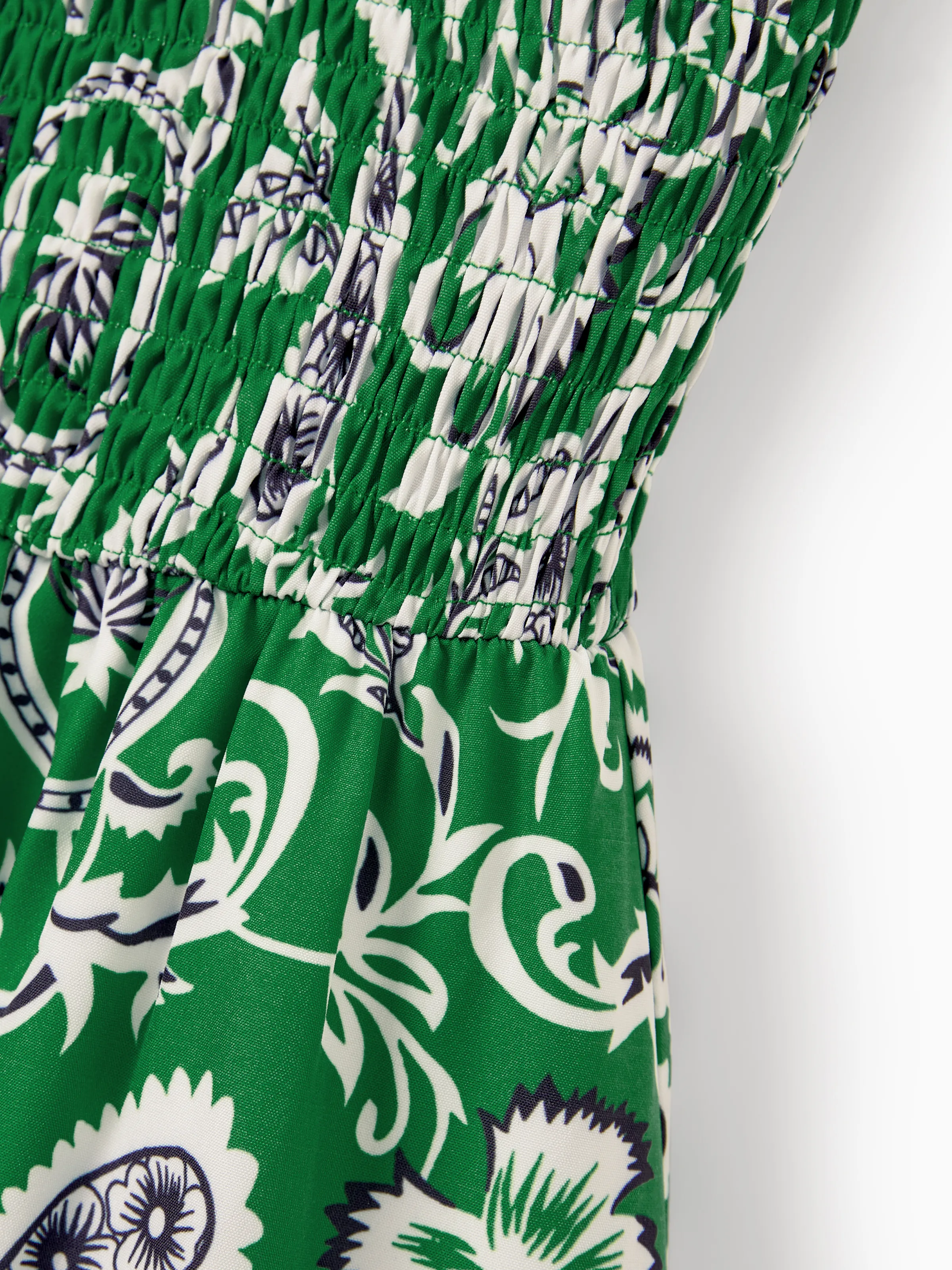 Family Matching Outfits Set Floral Print Short-sleeve Collar Shirt or Strappy Smocked  Dress for Summer Vacation  Green - Image 9