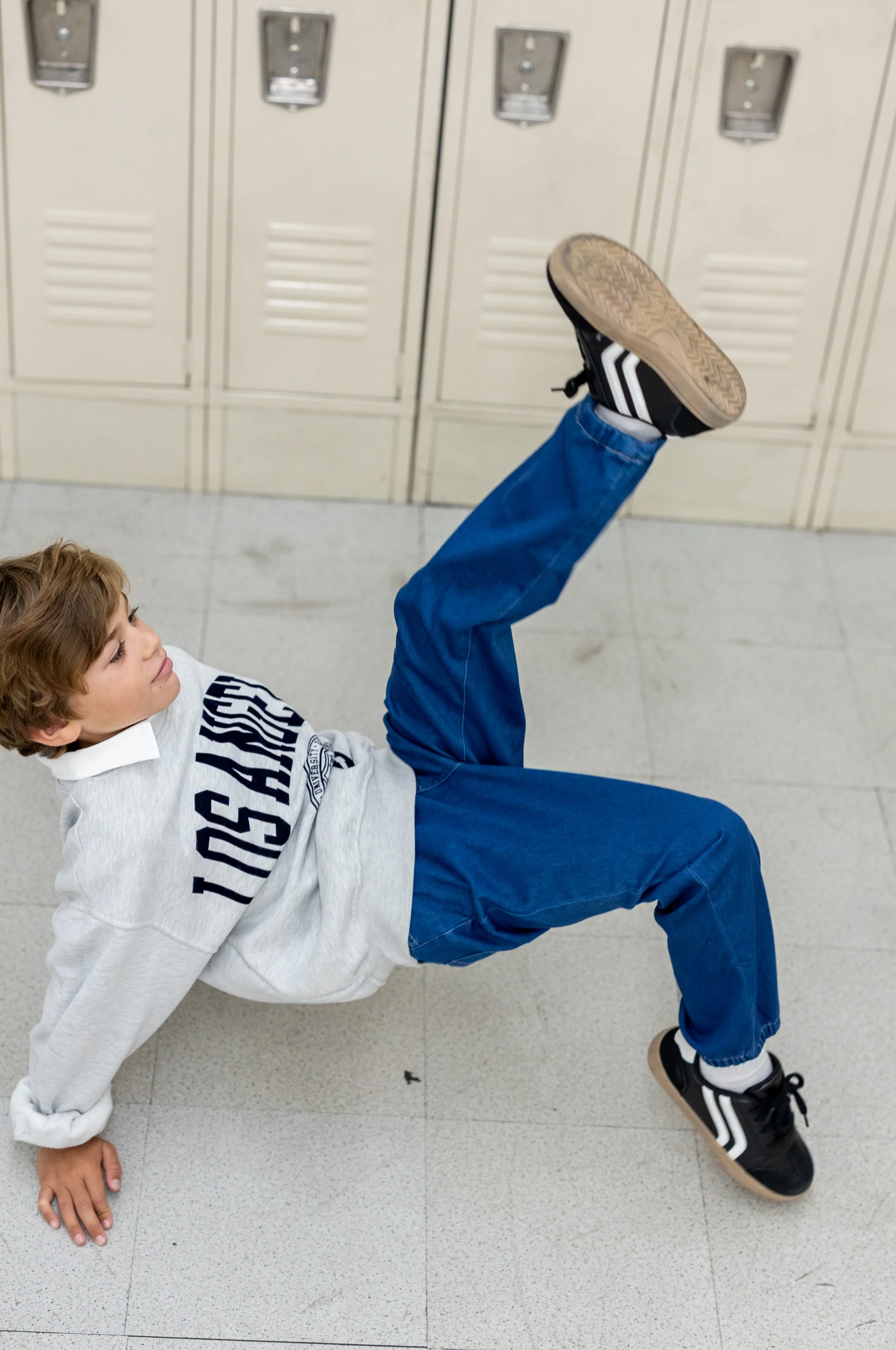 Kids Elastic Waist Denim Pants Soft Stretch Comfortable Everyday Jeans with Pockets Deep Blue - Image 4