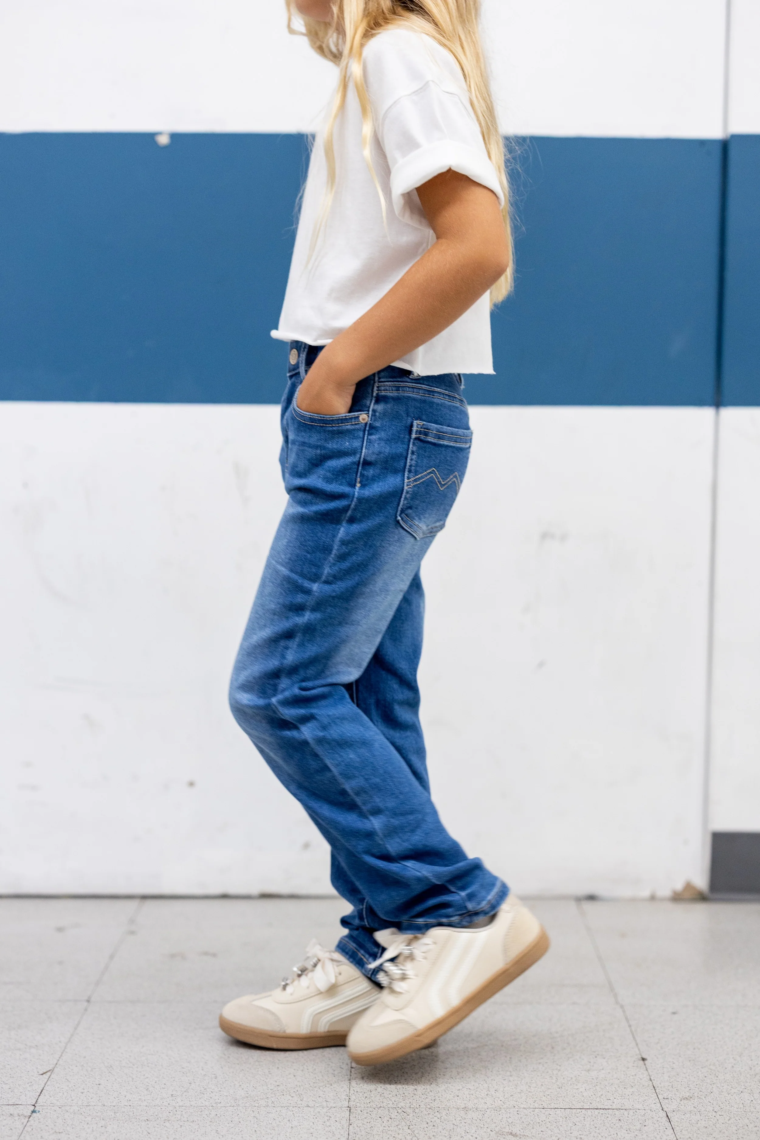 Kids Pull On Elastic Waist Denim Jeans Soft Stretch Comfortable Everyday Pants with Pockets Blue - Image 6