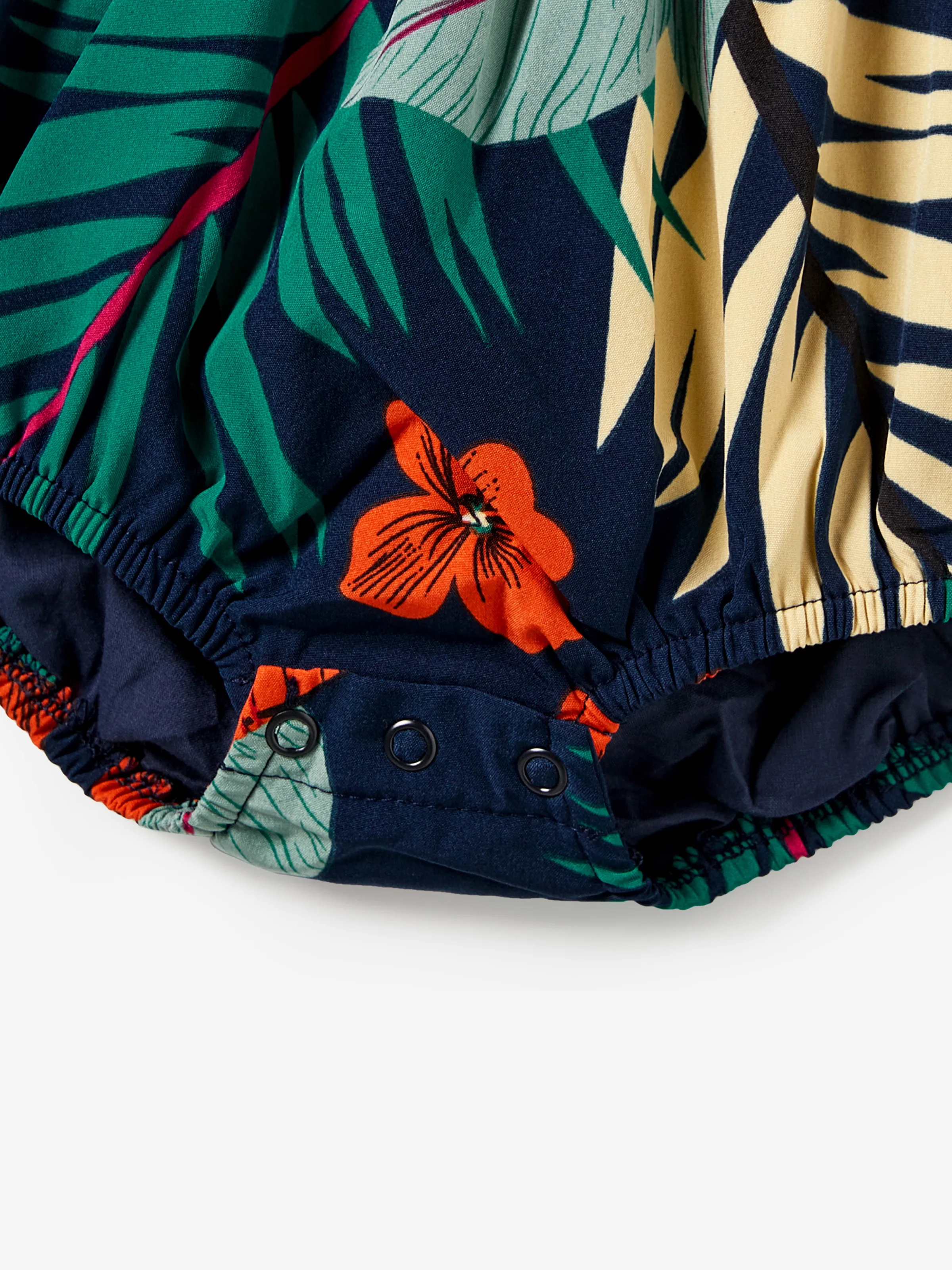 Mommy and Me Family Matching Sets Floral Panel Black tee and V-neck Strap Dress with Hidden Snap  Deep Blue - Image 16