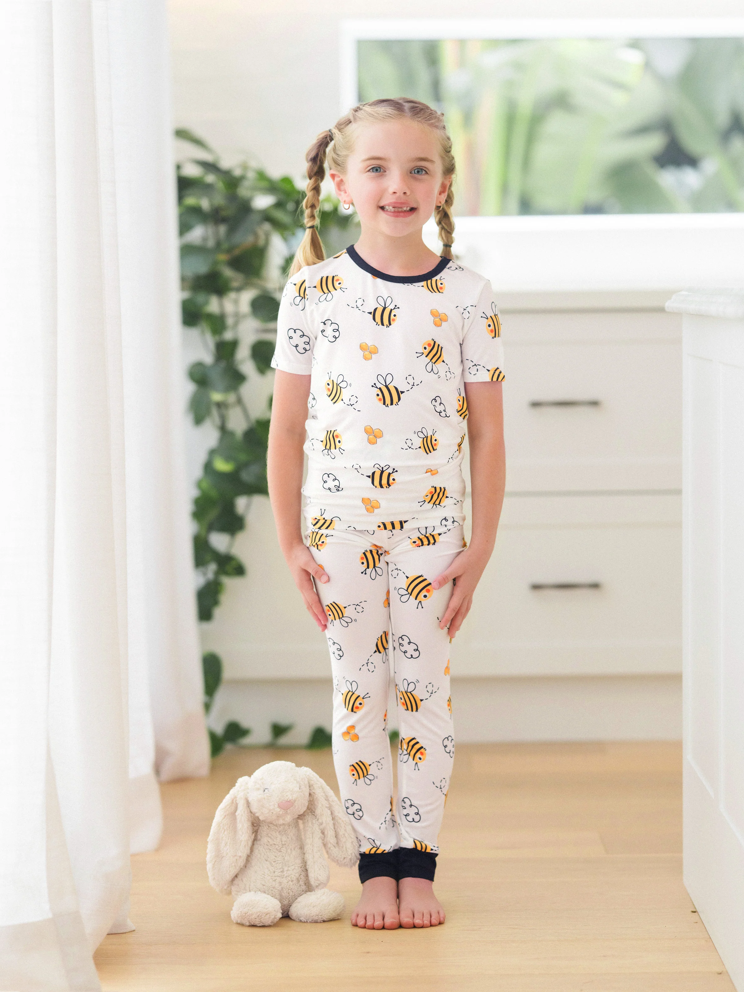 Family Matching Bamboo Pajamas Soft Bamboo Viscose PJs for Men Women Kids Toddler, Cute Bee Print Sleepwear with Short Sleeve Top and Long Pants White - Image 12