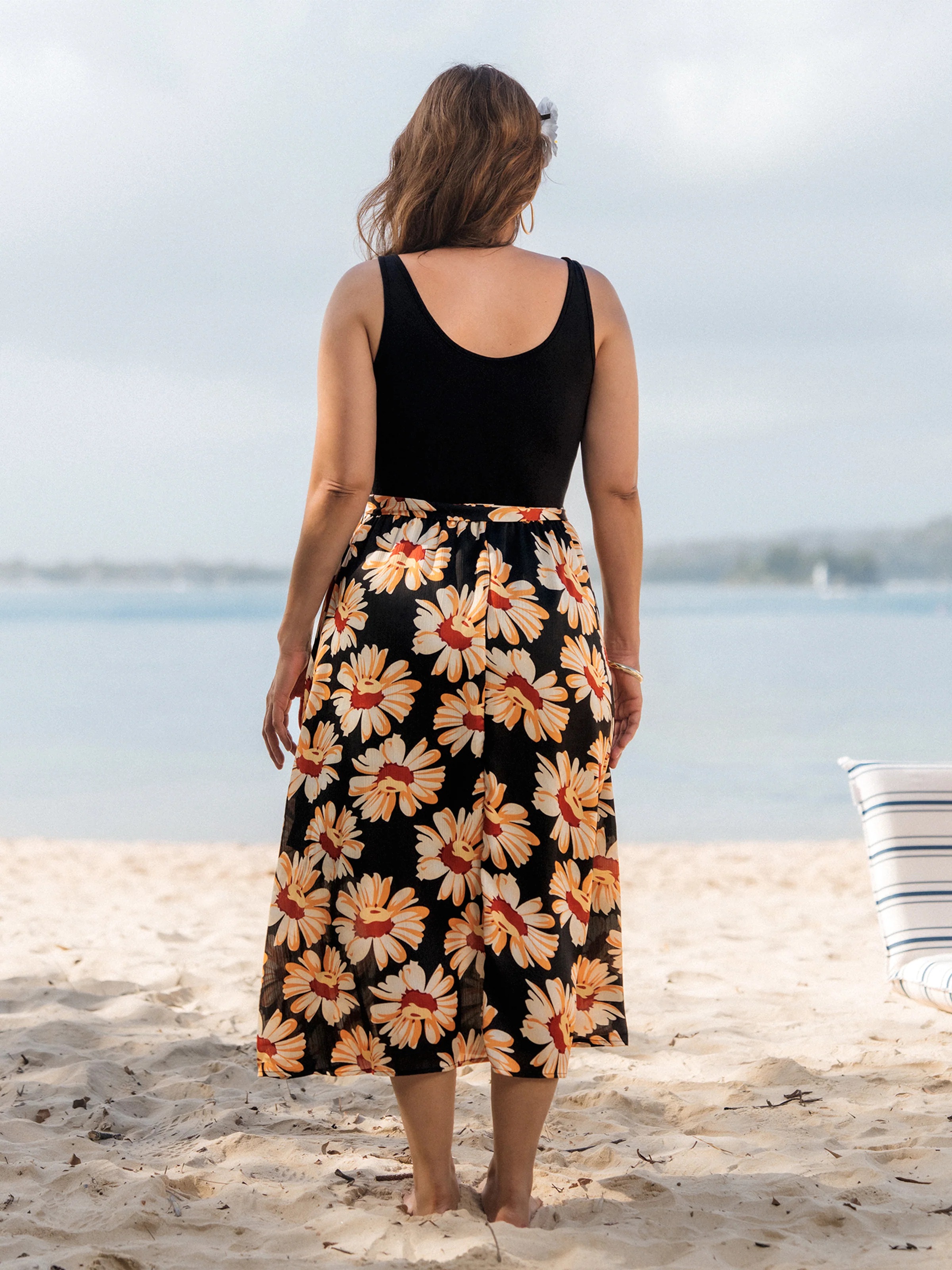 Family Matching Set Floral Sleeveless Strappy Dress or Colorblock Short-sleeve T-shirt  Black - Image 5