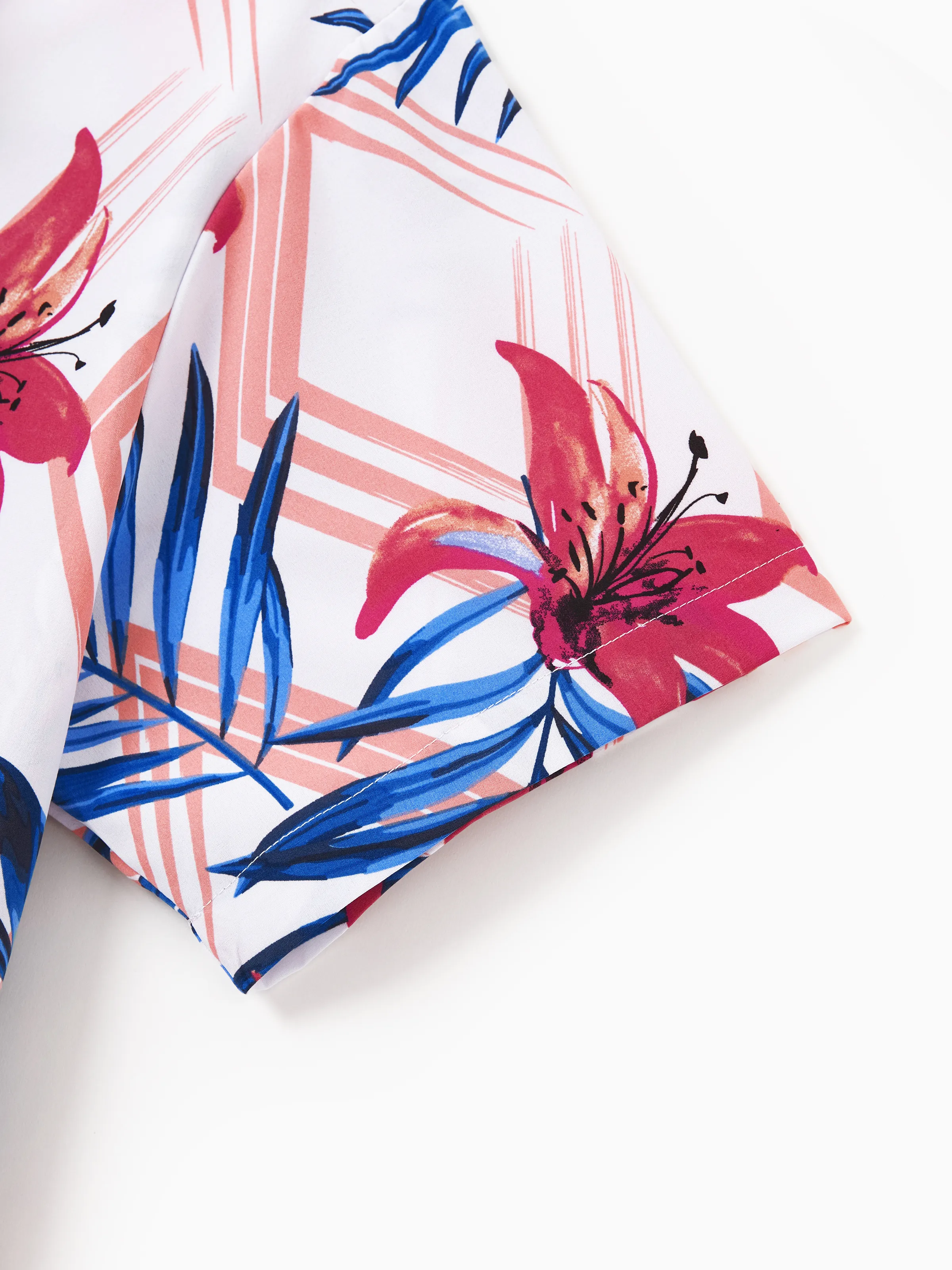 Daddy & Son Tropical Floral Outfits Pink Blue Leaf Print Short-sleeve Shirt Set for Vacation, Cruise, Beach White - Image 7